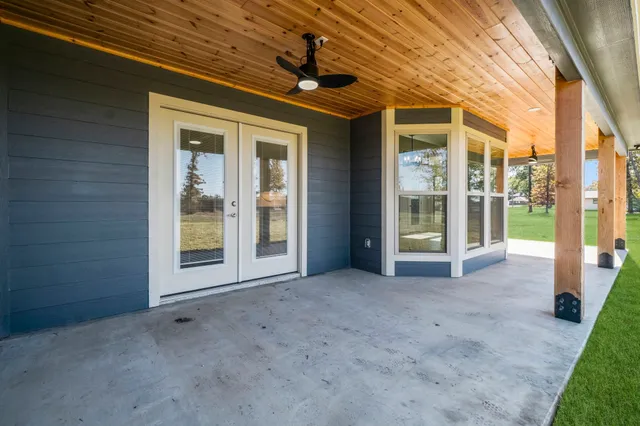 $345,000 | 171 Pearl Court, Onalaska, TX 77360