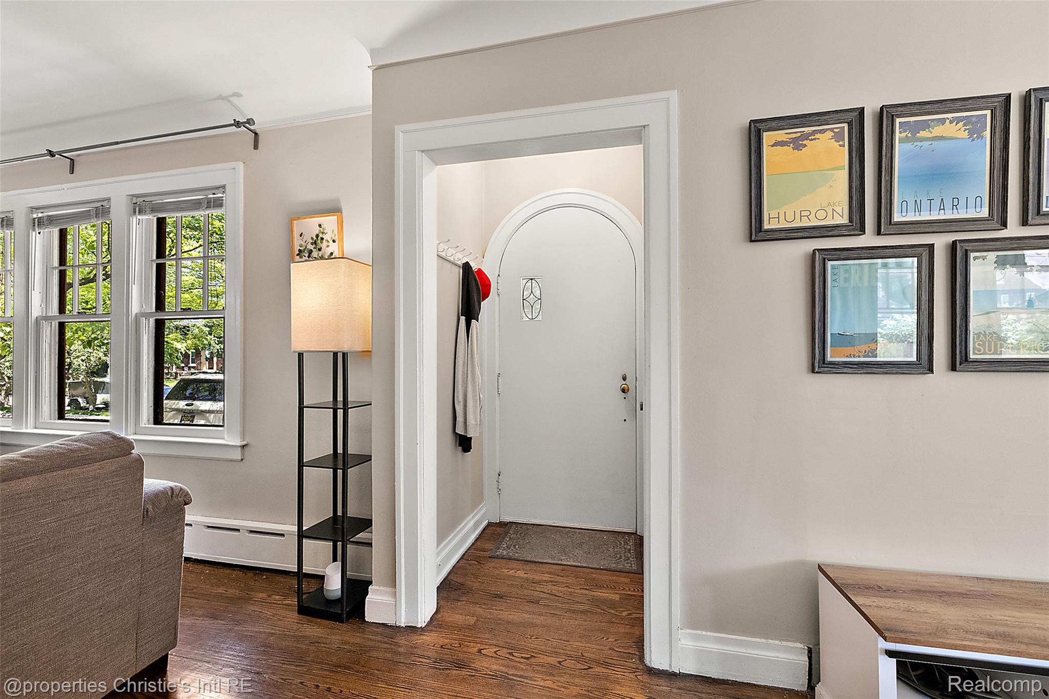 1251 Bishop Road Grosse Pointe, MI 48230 - Photo 5 of 50 23-1251 Bishop -23.jpg