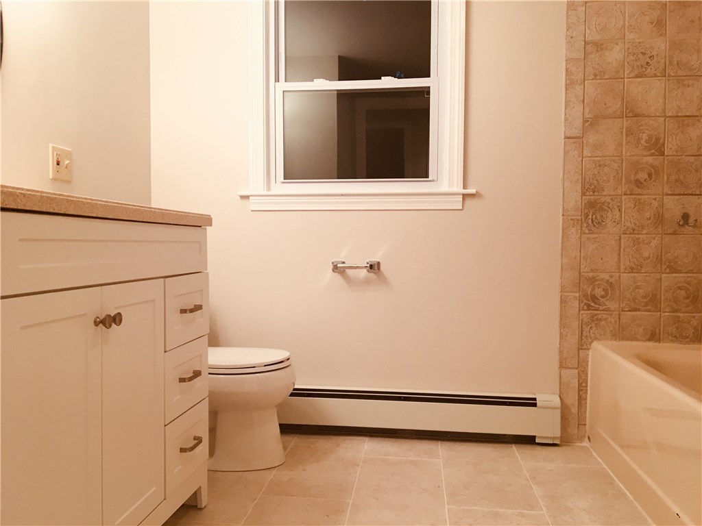 82 Little Pond County Road Cumberland, RI 02864 - Photo 19 of 37