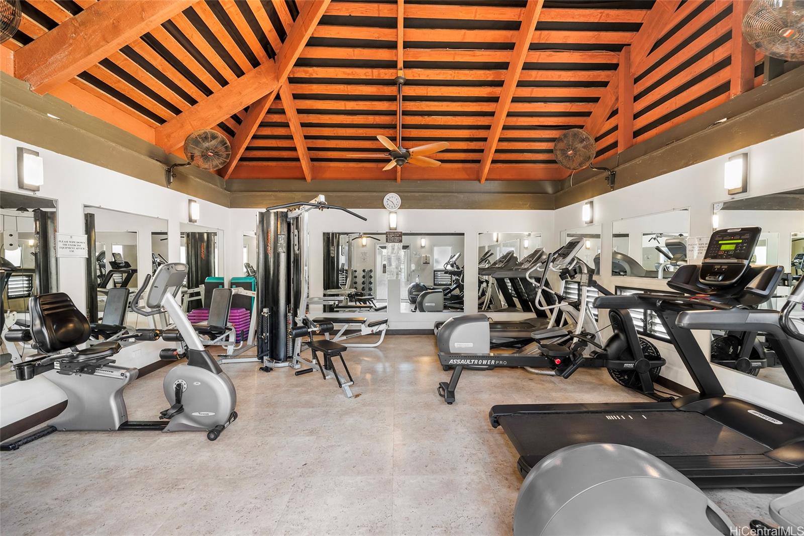500 Lunalilo Home Road, Unit 26L Honolulu, HI 96825 - Photo 16 of 24 a view of a room with gym equipment