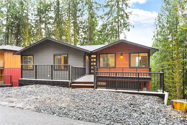 $825,000 | 8 Valley View Circle, Bellingham, WA 98229