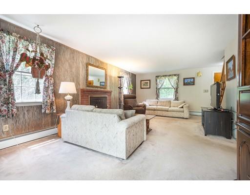 210 River Road Andover, MA 01810 - Photo 3 of 27 Gallery Image 3