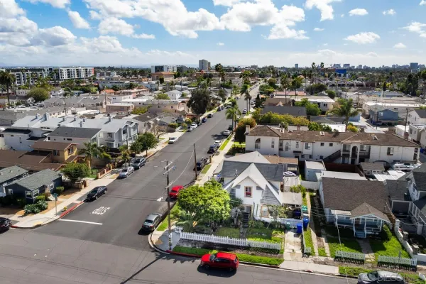 $1,050,000 | 4496 Campus Avenue, San Diego, CA 92116