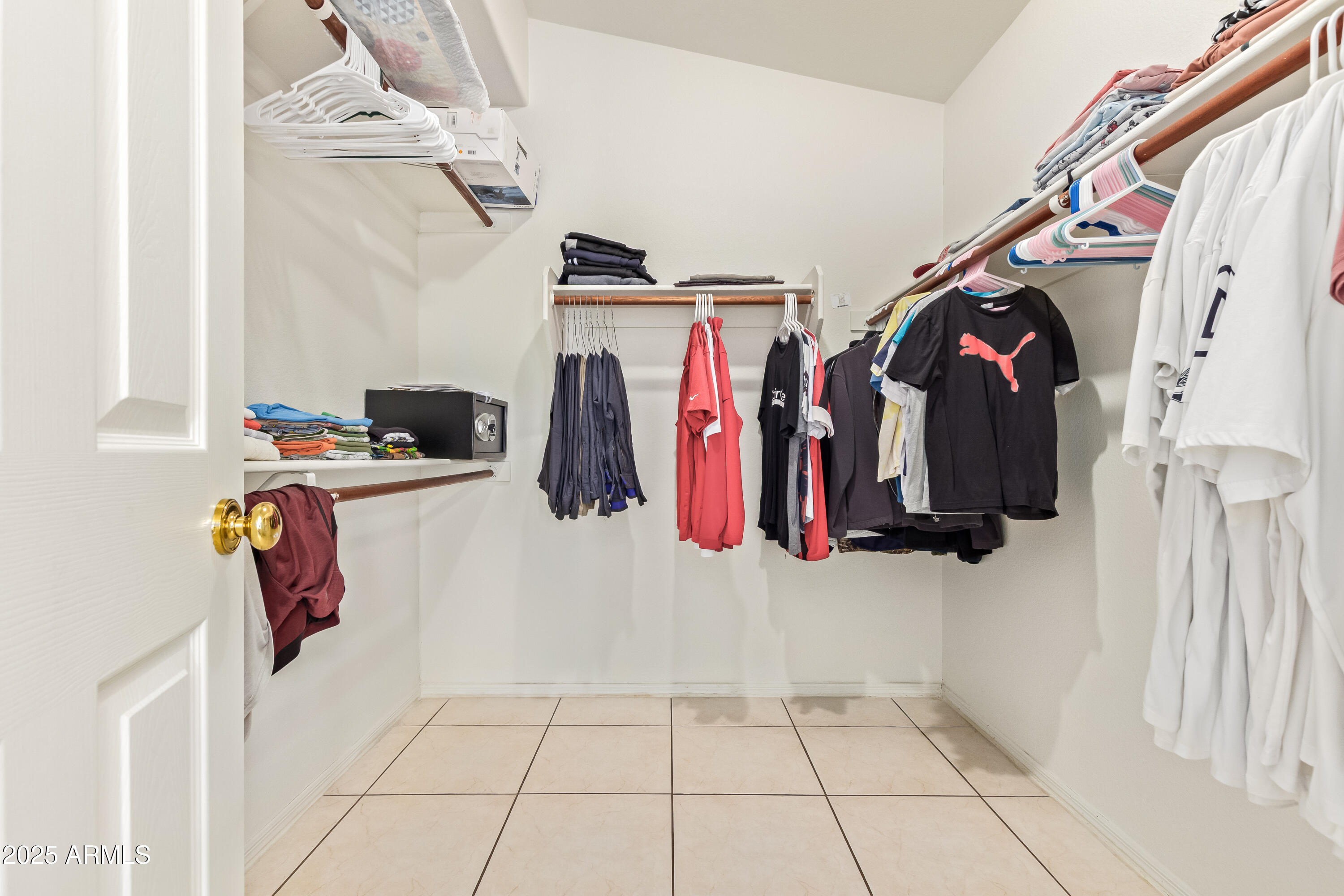 3935 West Charter Oak Road Phoenix, AZ 85029 - Photo 11 of 18 IMG_3936