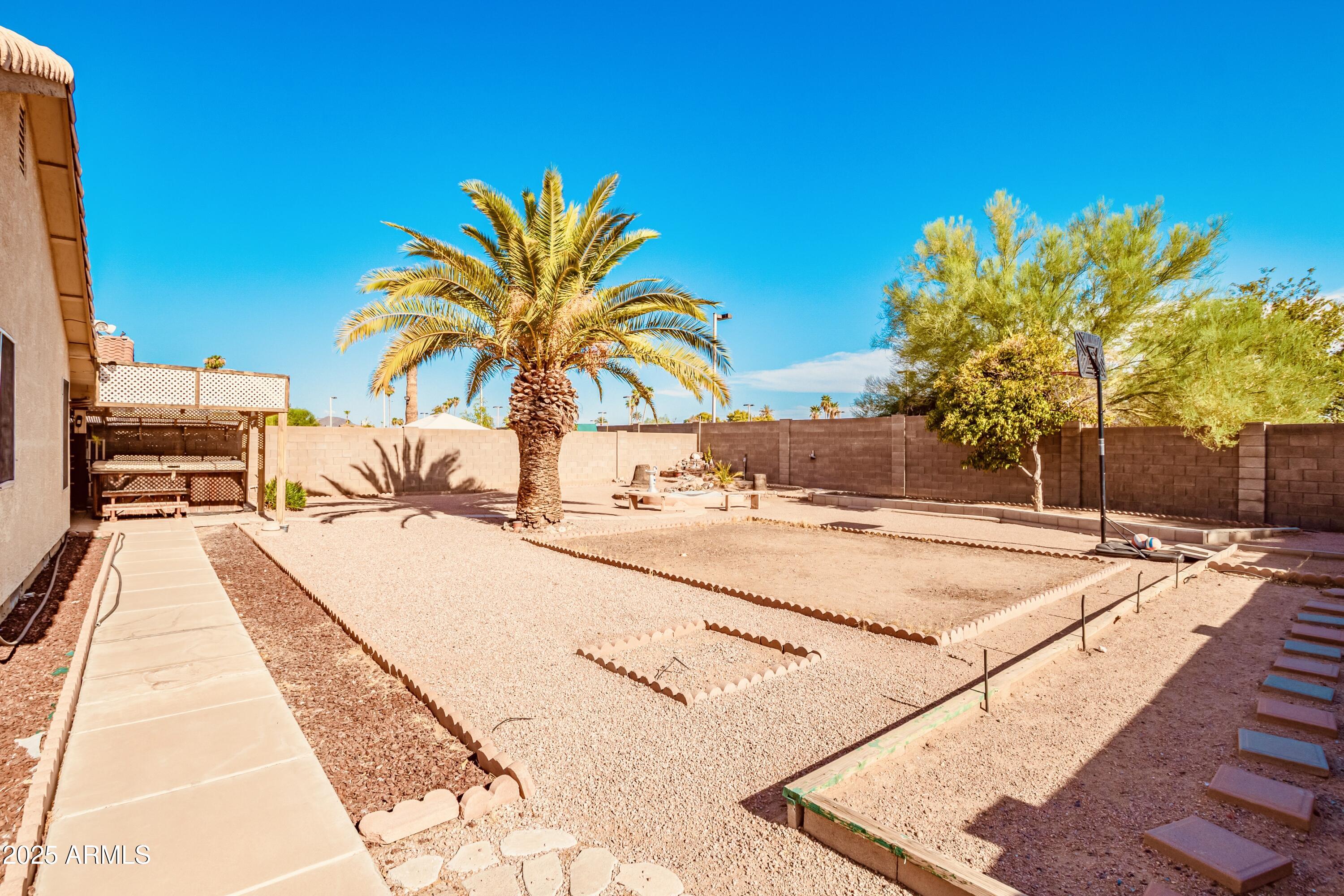 3935 West Charter Oak Road Phoenix, AZ 85029 - Photo 3 of 18 IMG_3944