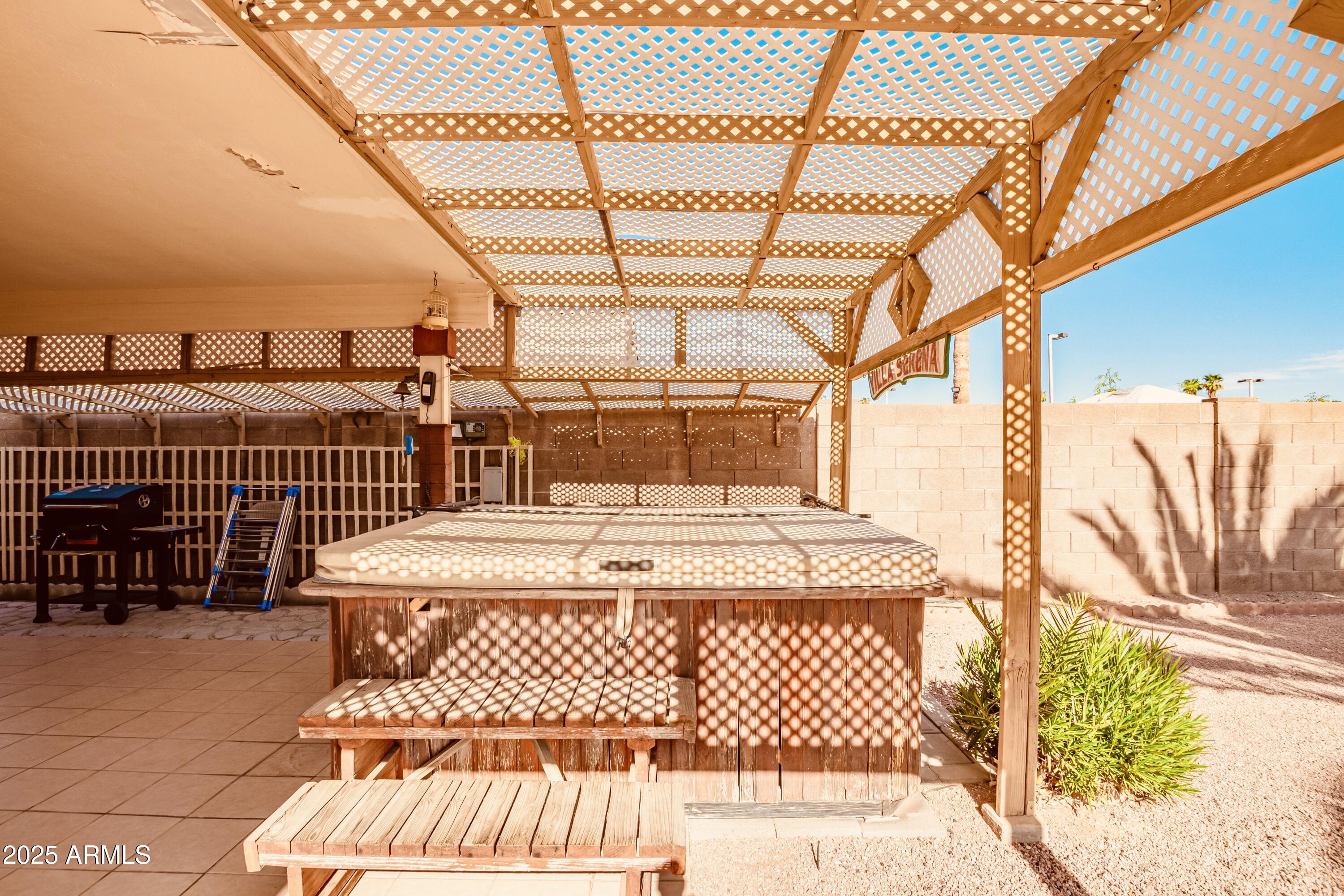 3935 West Charter Oak Road Phoenix, AZ 85029 - Photo 4 of 18 IMG_3943