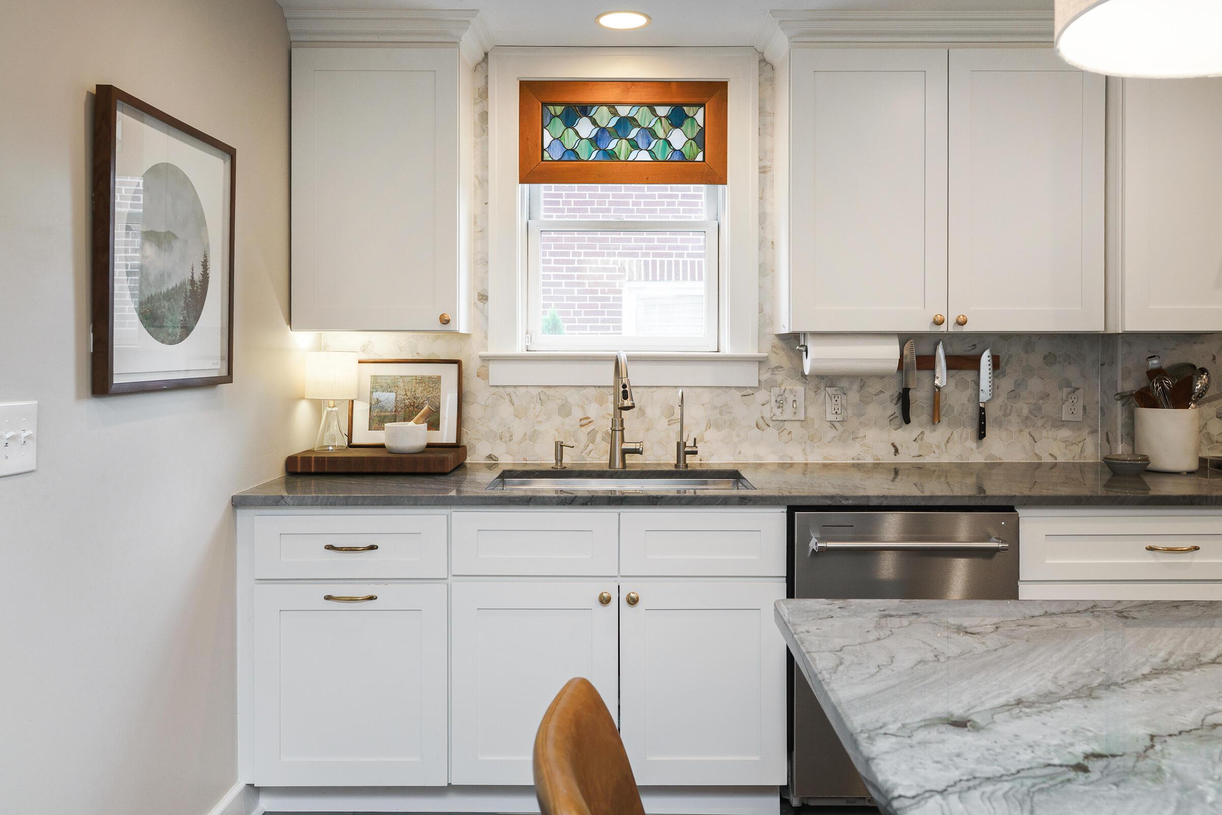 678 South Cassingham Road Columbus, OH 43209 - Photo 25 of 61 Kitchen