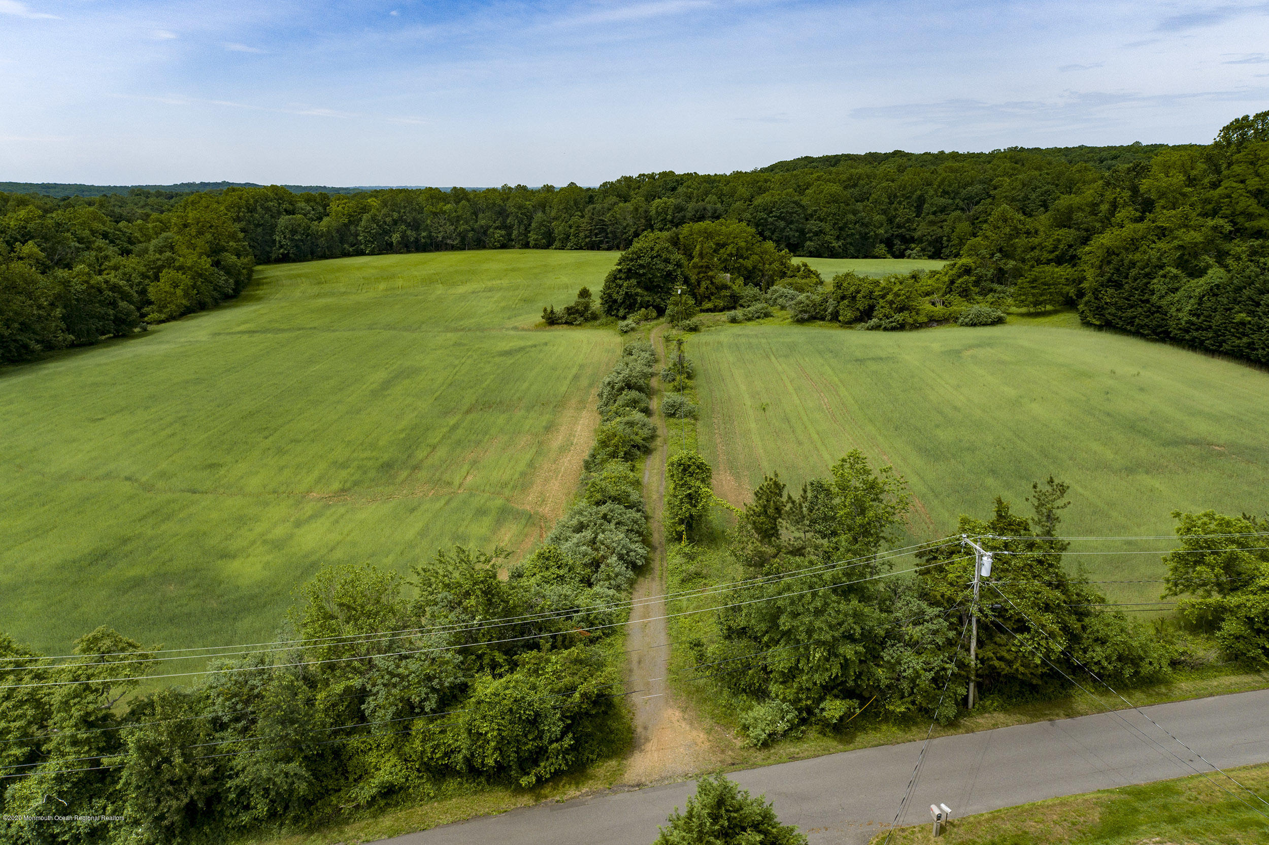 31 Chambers Road Cream Ridge, NJ 08514 - Photo 3 of 14 Front_Low