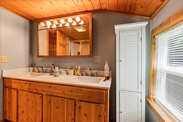 $550,000 | 39 Tilton Pond Road, Fayette, ME 04349