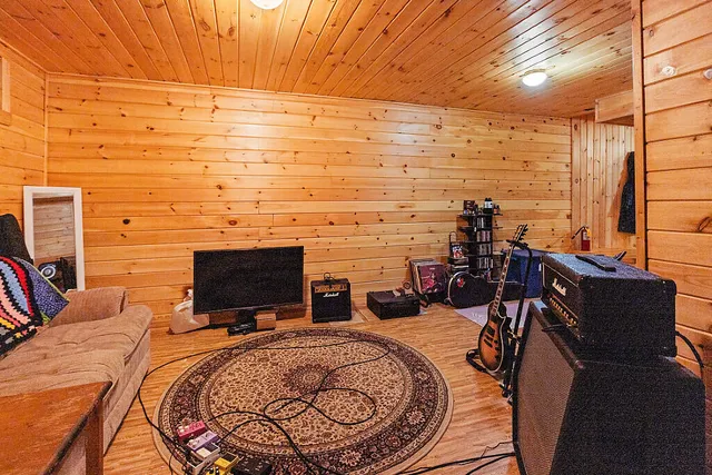 $550,000 | 39 Tilton Pond Road, Fayette, ME 04349