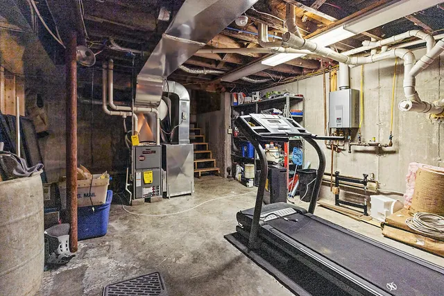 $550,000 | 39 Tilton Pond Road, Fayette, ME 04349