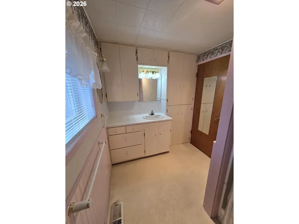 $350,000 | 403 Southwest Depot Street, Enterprise, OR 97828