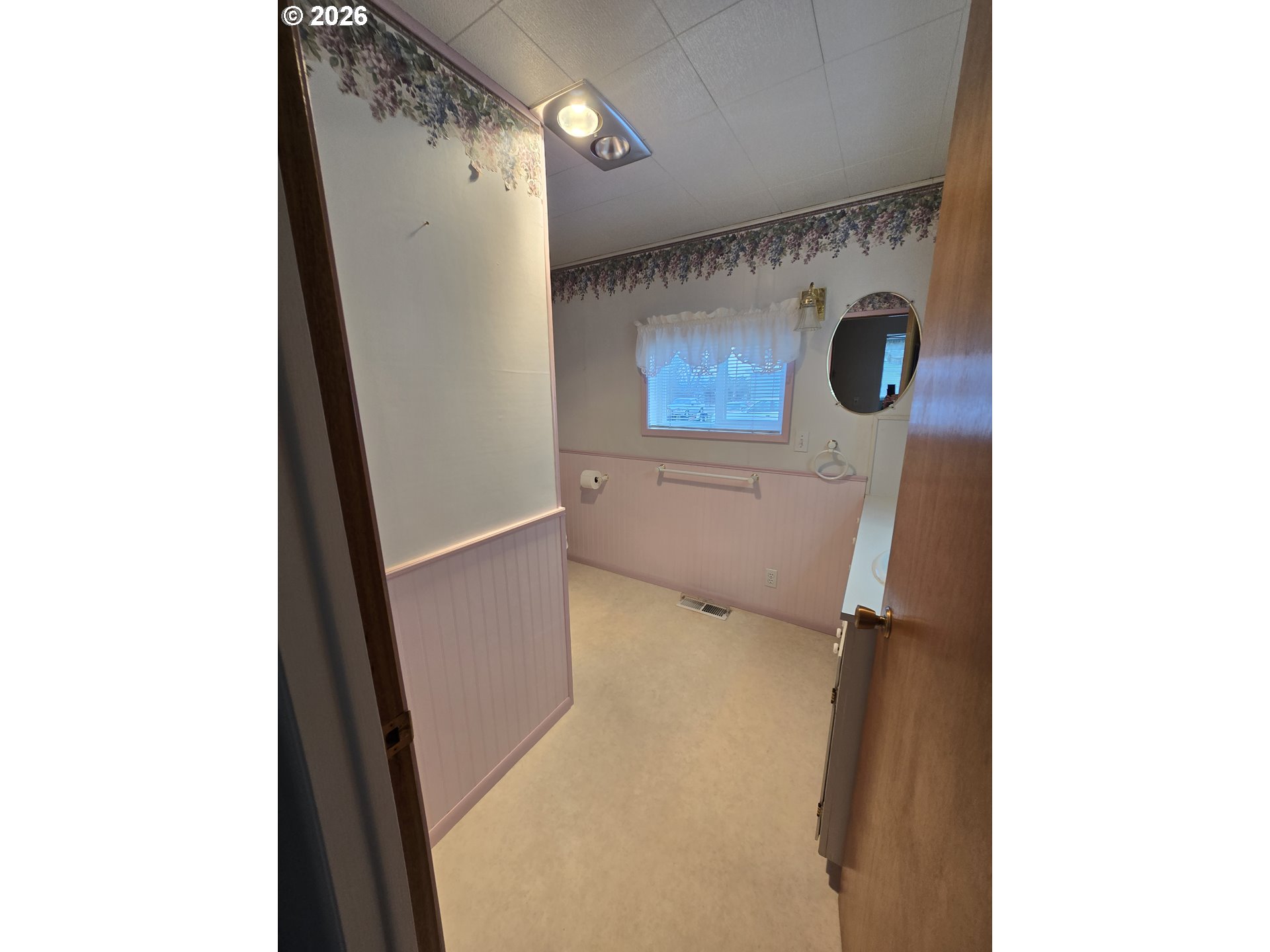 403 Southwest Depot Street Enterprise, OR 97828 - Photo 14 of 27 a hallway with door