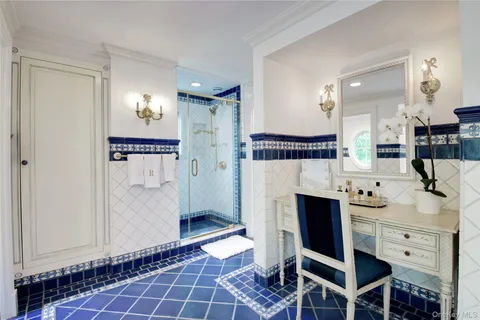 a view of a wooden fence