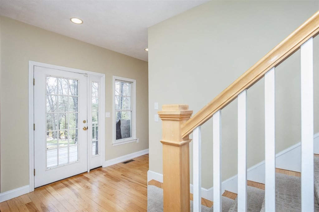 107 Flint Farm Road Middleton, MA 01949 - Photo 10 of 42