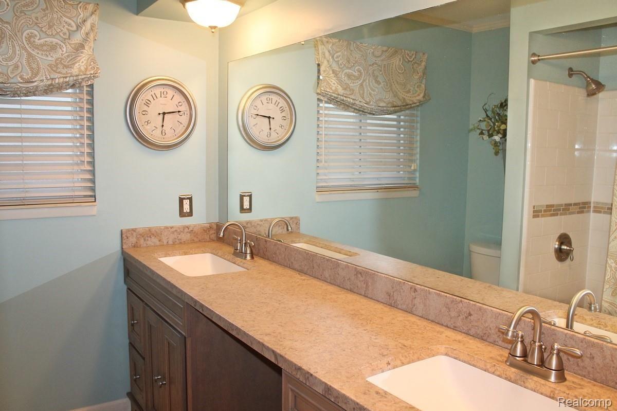 7424 Provincial Road Canton, MI 48187 - Photo 33 of 58 IMG_1850.JPG