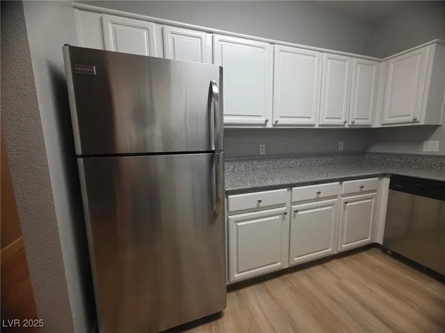 $1,900 | 5250 South Rainbow Boulevard, Unit 2181, Las Vegas, NV 89118