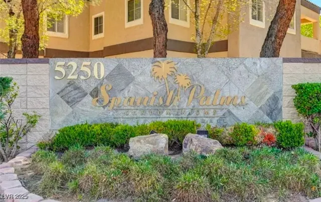 $1,900 | 5250 South Rainbow Boulevard, Unit 2181, Las Vegas, NV 89118