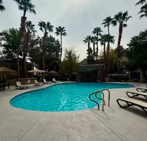 $1,900 | 5250 South Rainbow Boulevard, Unit 2181, Las Vegas, NV 89118
