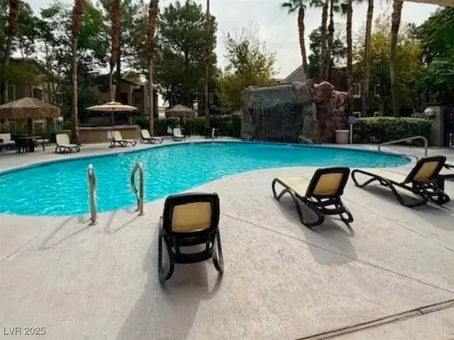 $1,900 | 5250 South Rainbow Boulevard, Unit 2181, Las Vegas, NV 89118