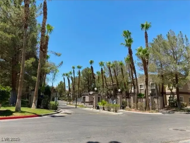 $1,900 | 5250 South Rainbow Boulevard, Unit 2181, Las Vegas, NV 89118