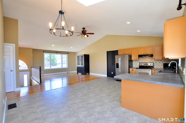 $579,000 | 196 Jobs Hill Road, Ellington, CT 06029