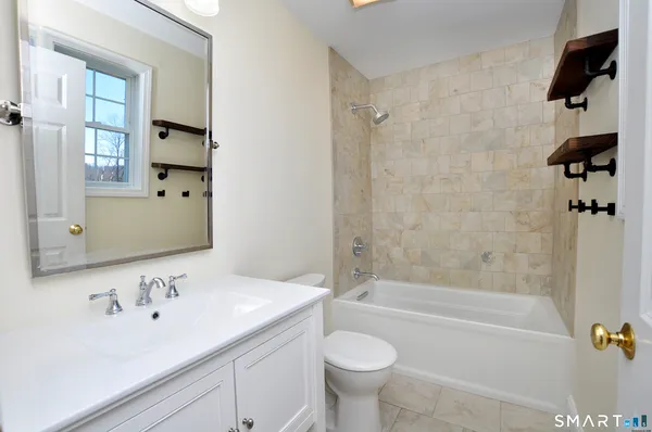 $579,000 | 196 Jobs Hill Road, Ellington, CT 06029