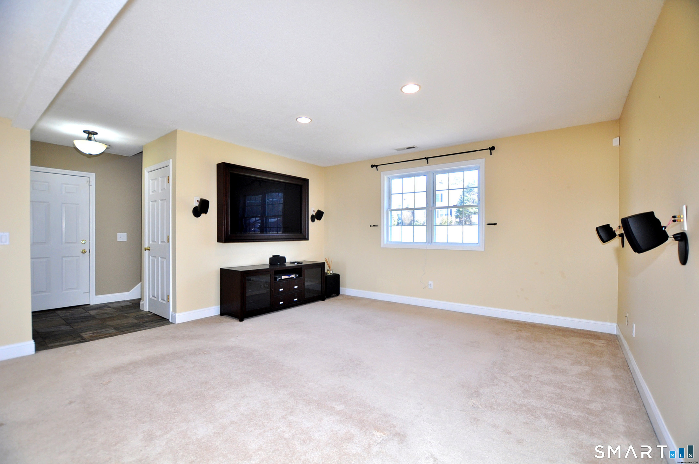 196 Jobs Hill Road Ellington, CT 06029 - Photo 28 of 40