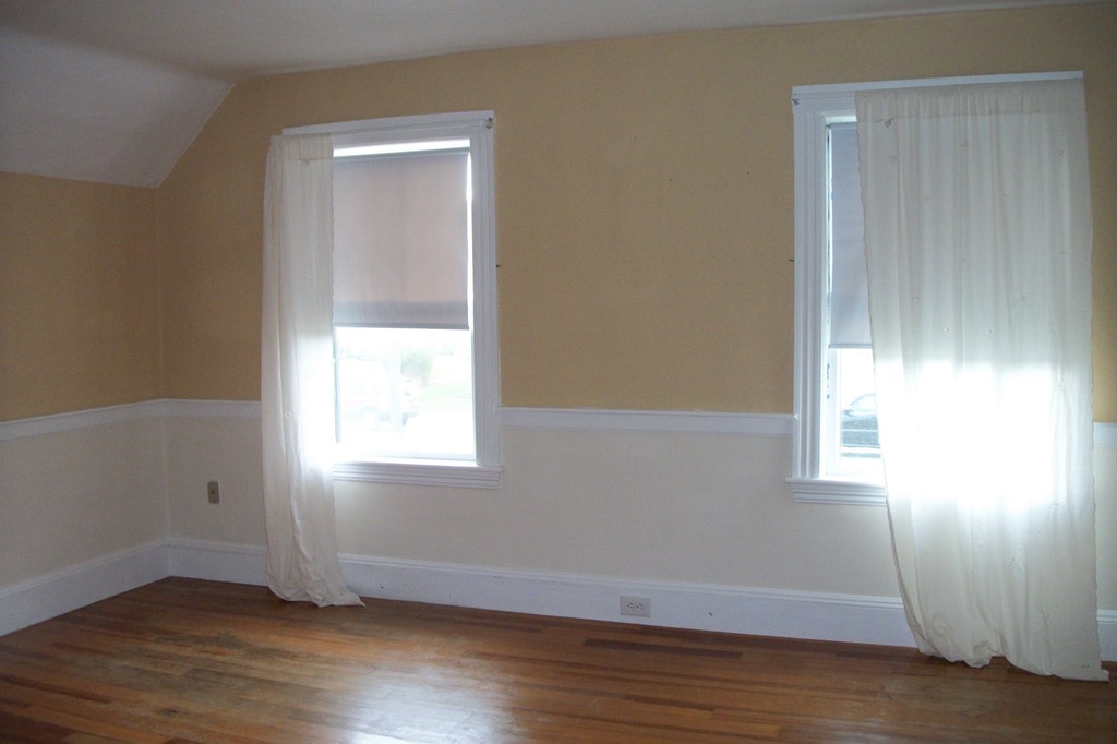 18 Lafayette Road Salisbury, MA 01952 - Photo 4 of 9