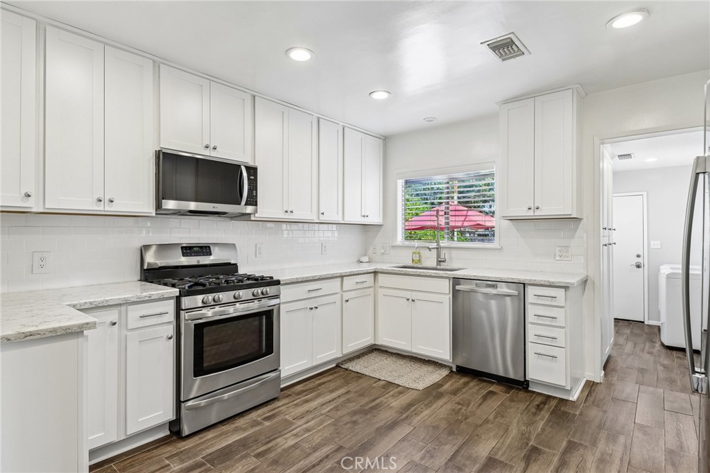 4593 Gardena Drive Riverside, CA 92506 - Photo 9 of 40