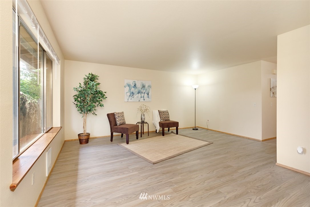 31803 West Rutherford Street Carnation, WA 98014 - Photo 4 of 19 Gallery Image 4