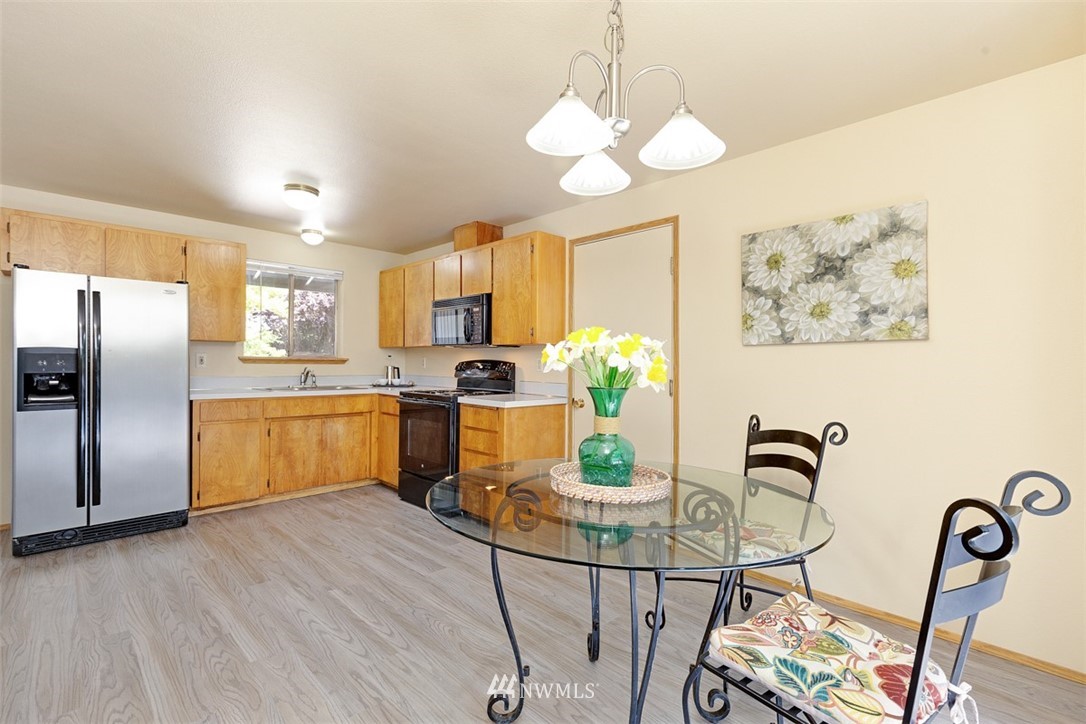 31803 West Rutherford Street Carnation, WA 98014 - Photo 7 of 19 Gallery Image 7