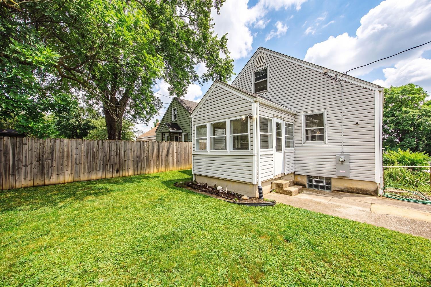 501 Ridgewood Avenue Hamilton, OH 45013 - Photo 3 of 45