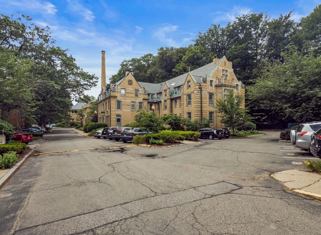 81 Glen Road, Unit S2 Brookline, MA 02445 - Photo 42 of 42