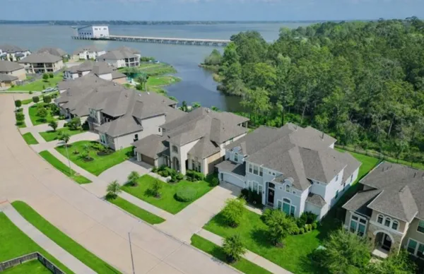 $4,900 | 13236 Tracewood Hills Lane, Houston, TX 77044