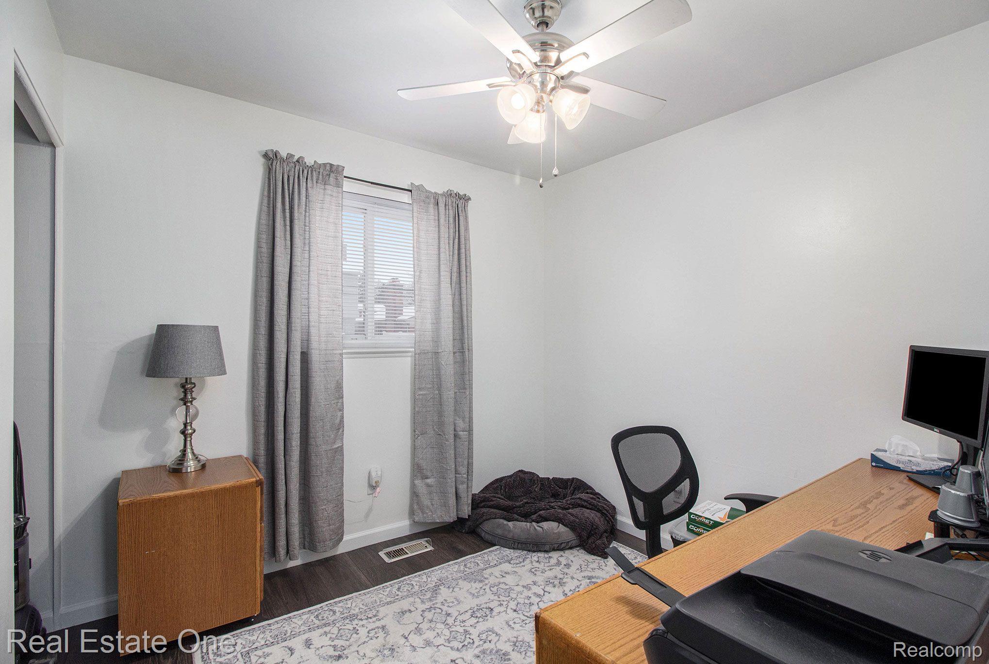 32369 Kelly Road Fraser, MI 48026 - Photo 9 of 16 2ND BEDROOM CURRENTLY USED AS AN OFFICE