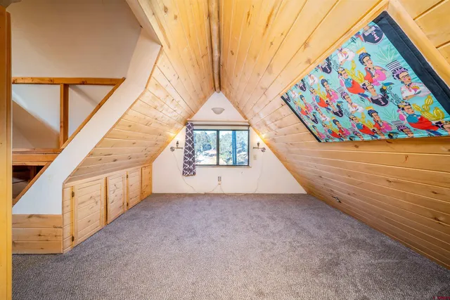 a view of backyard with tree