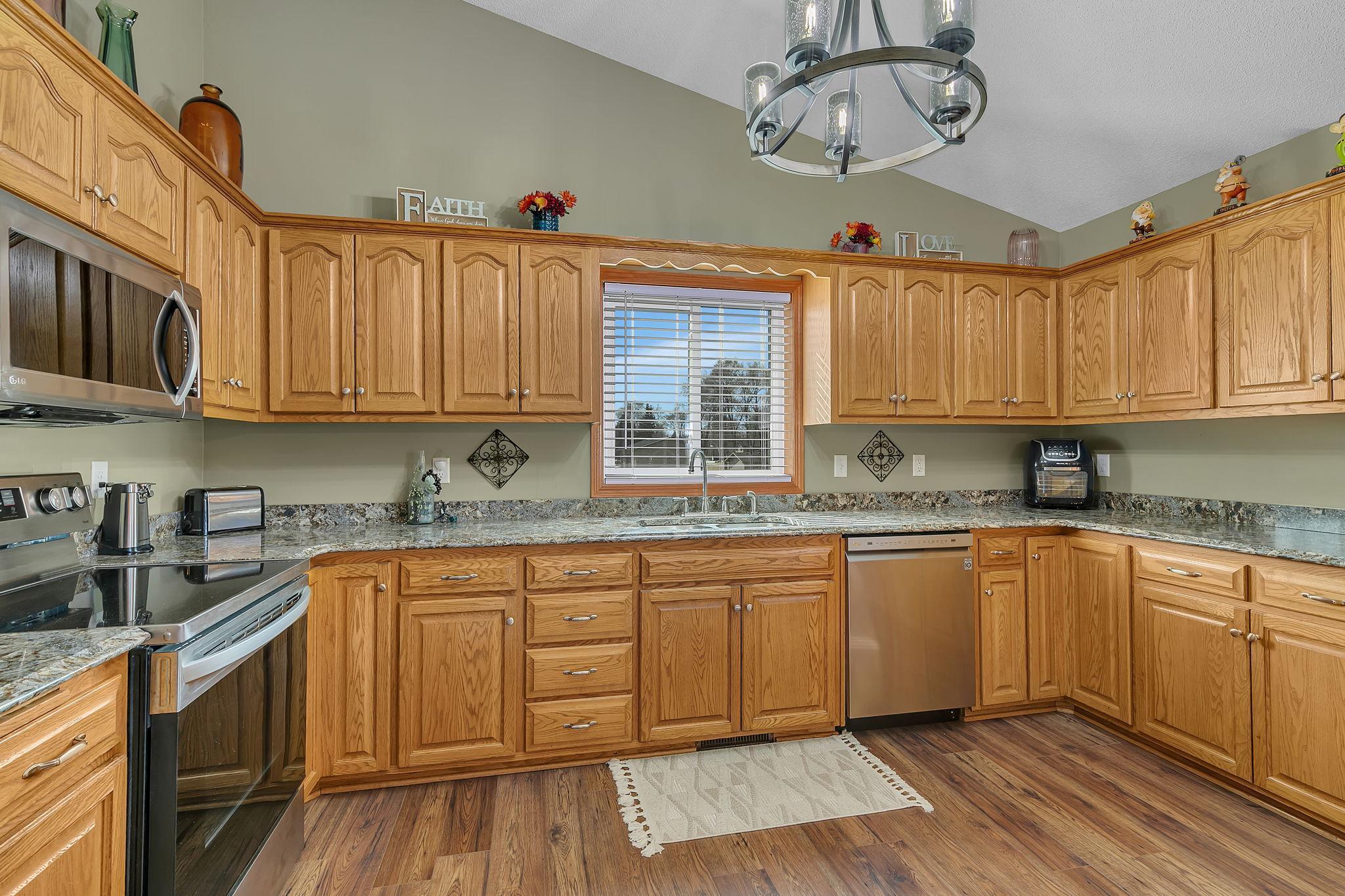 1785 Cypress Road St. Cloud, MN 56303 - Photo 8 of 71