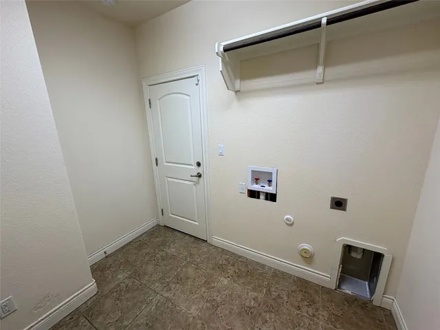 $2,550 | 3900 Crispin Hall Lane, Pflugerville, TX 78660