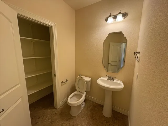 $2,550 | 3900 Crispin Hall Lane, Pflugerville, TX 78660