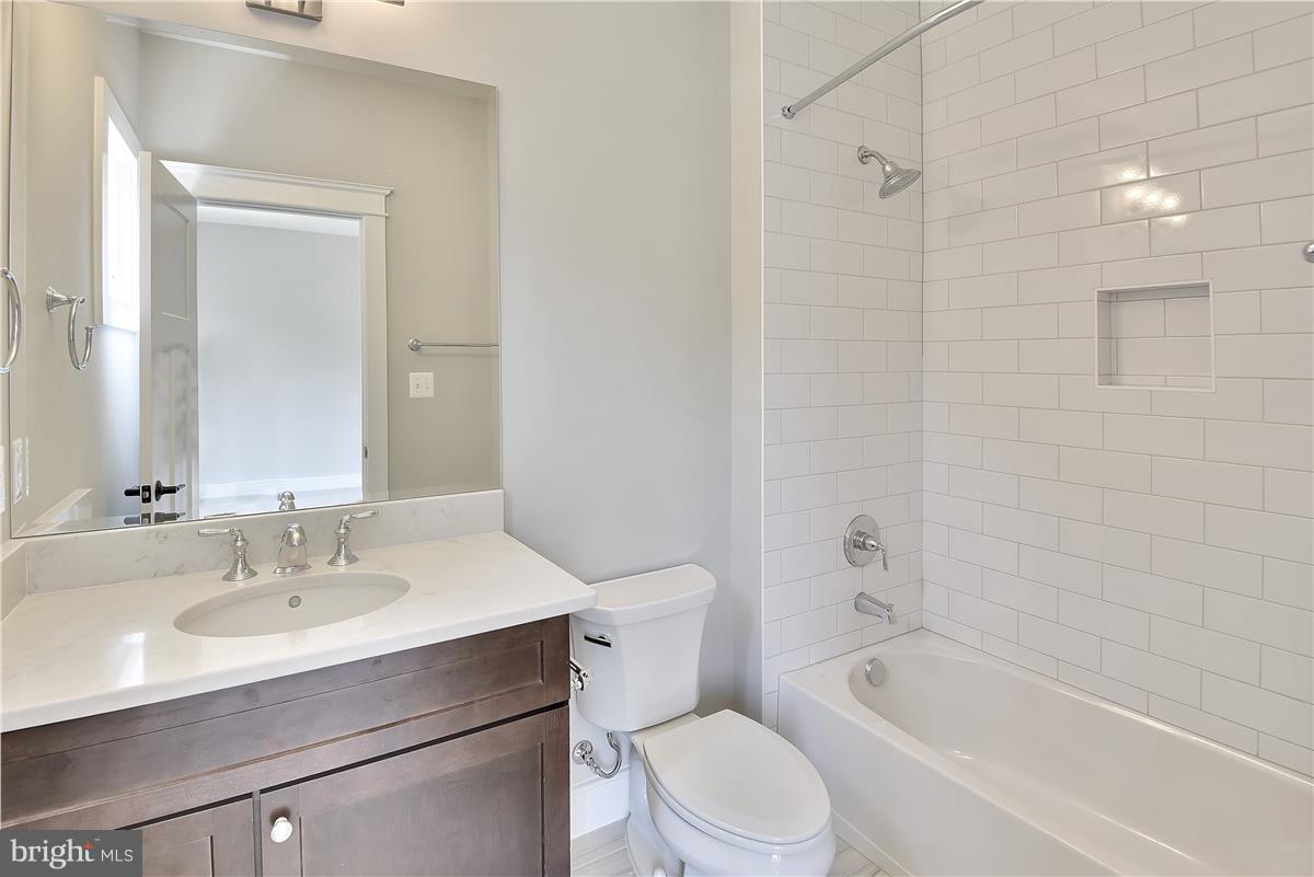 607 Kingsley Road Southwest Vienna, VA 22180 - Photo 18 of 30 Private En Suite Bath