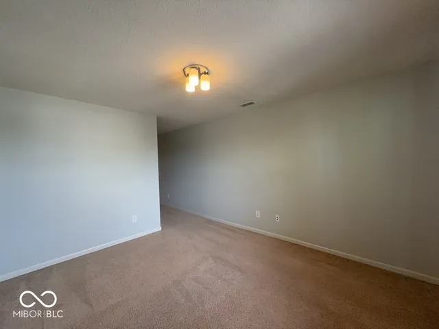 $2,500 | 13213 Isle Of Man Way, Fishers, IN 46037