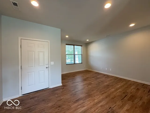 $2,500 | 13213 Isle Of Man Way, Fishers, IN 46037