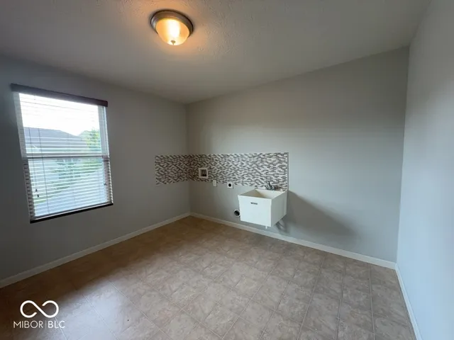 $2,500 | 13213 Isle Of Man Way, Fishers, IN 46037