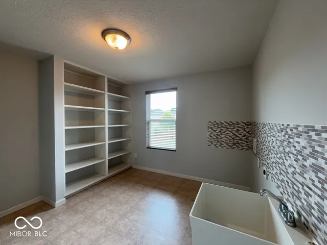 $2,500 | 13213 Isle Of Man Way, Fishers, IN 46037