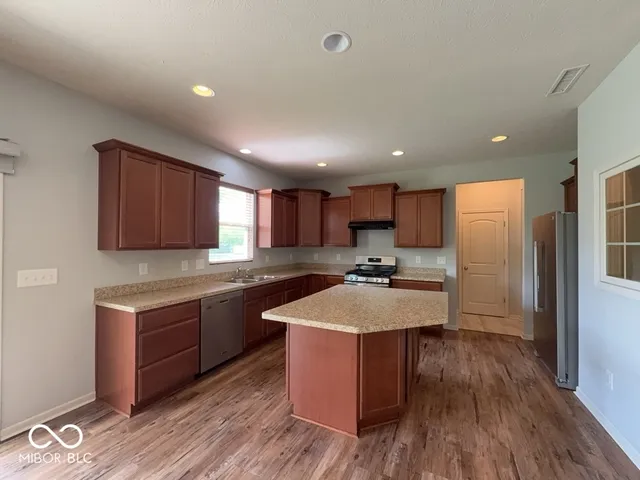 $2,500 | 13213 Isle Of Man Way, Fishers, IN 46037