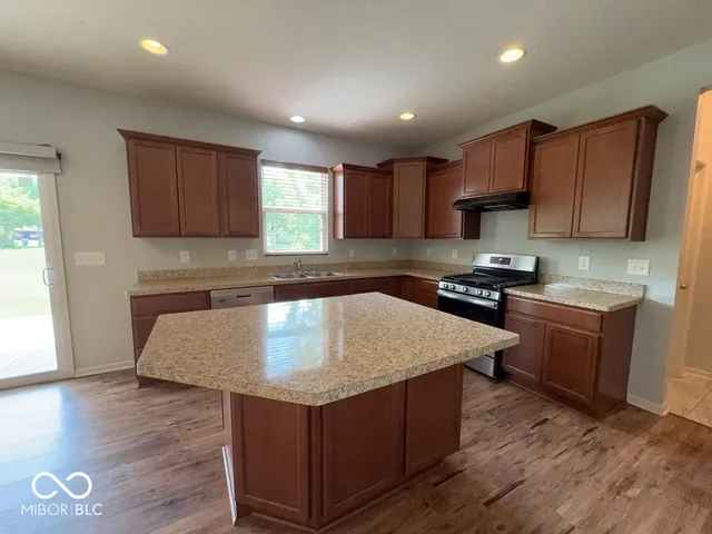 $2,500 | 13213 Isle Of Man Way, Fishers, IN 46037