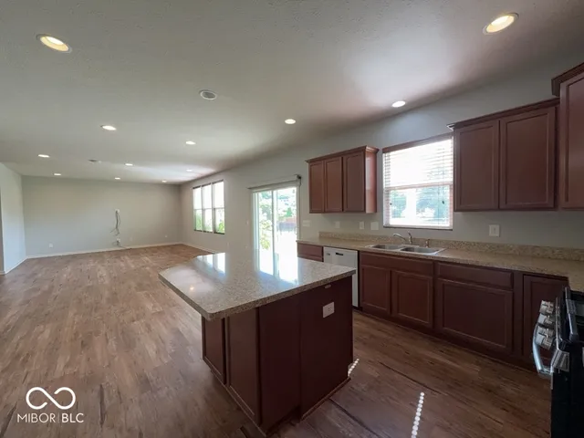 $2,500 | 13213 Isle Of Man Way, Fishers, IN 46037