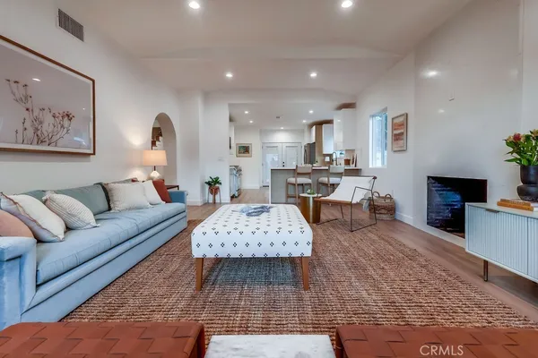 $9,600 | 4016 6th Avenue, Leimert Park, CA 90008