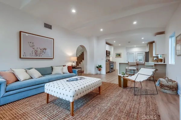 $9,600 | 4016 6th Avenue, Leimert Park, CA 90008